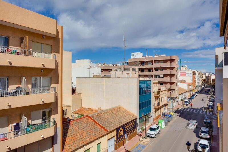 4 bedroom Apartment for sale