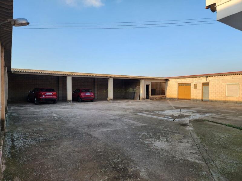 8 chambre Villa à vendre