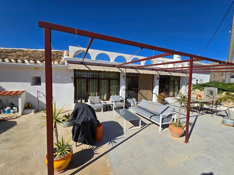 Grottehus til salg i La Canalosa, Alicante