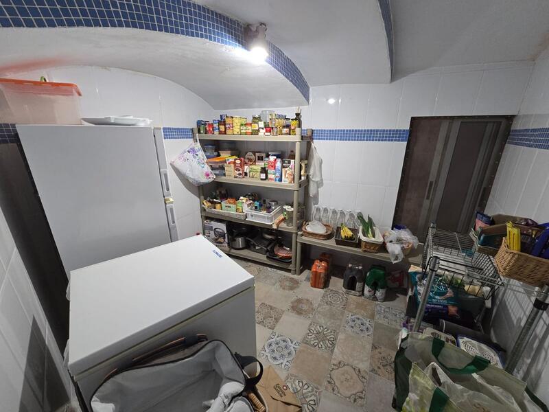 3 slaapkamer Grotwoning Te koop