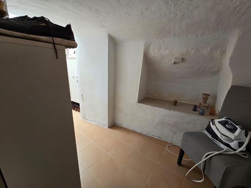 3 slaapkamer Grotwoning Te koop