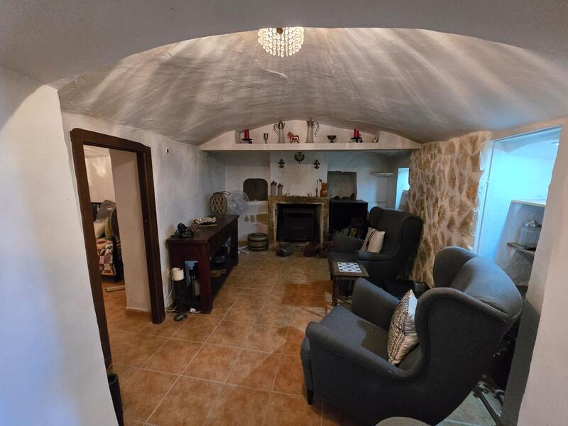 3 slaapkamer Grotwoning Te koop