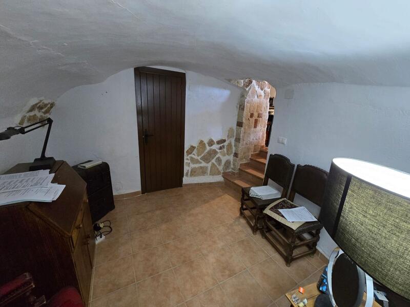 3 slaapkamer Grotwoning Te koop