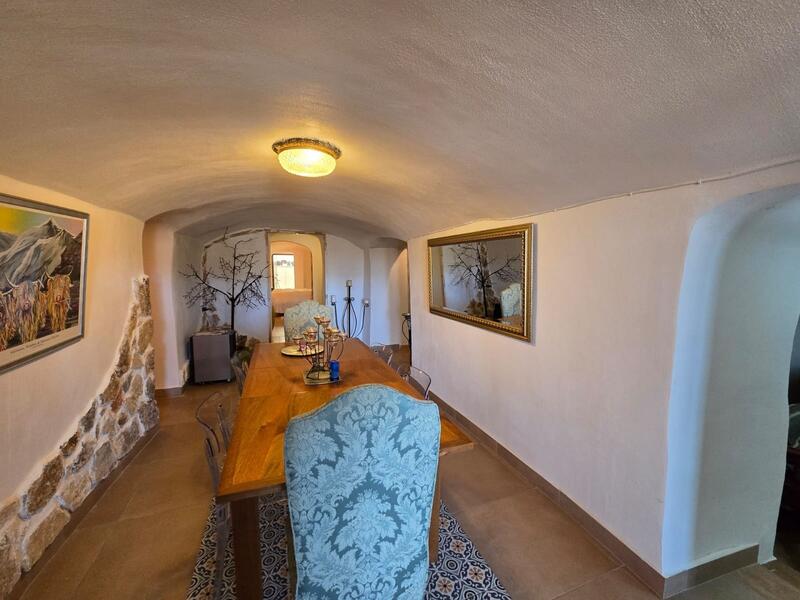 3 slaapkamer Grotwoning Te koop