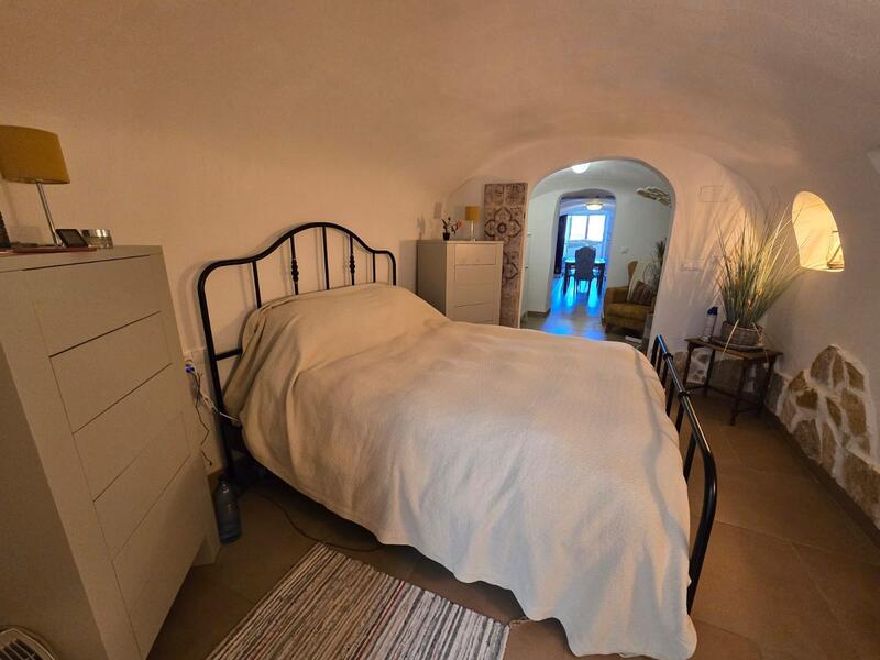 3 slaapkamer Grotwoning Te koop