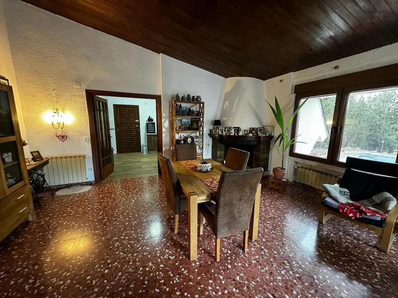 4 Cuarto Villa en venta