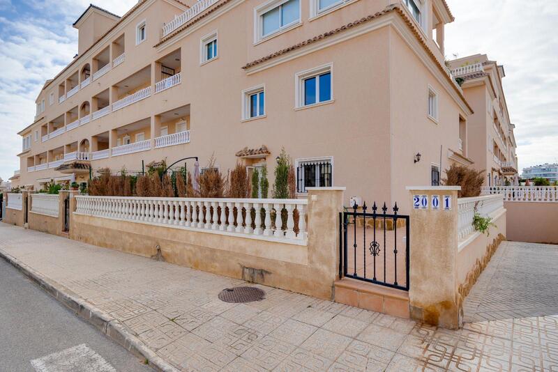 Villa Te koop in Orihuela Costa, Alicante