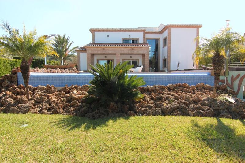 Villa zu verkaufen in Javea, Alicante