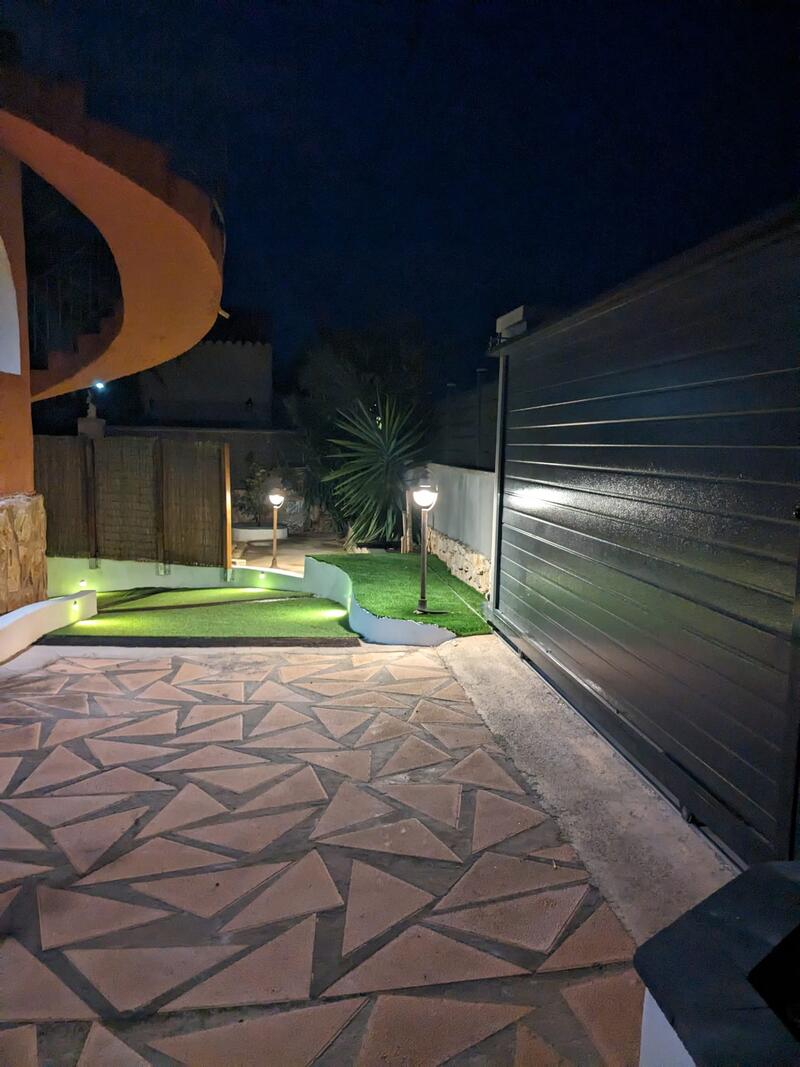 6 Cuarto Villa en venta