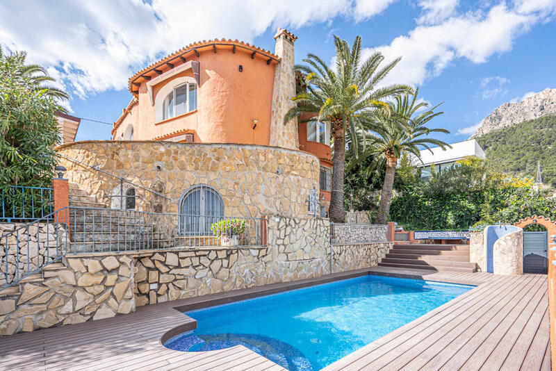 6 Cuarto Villa en venta