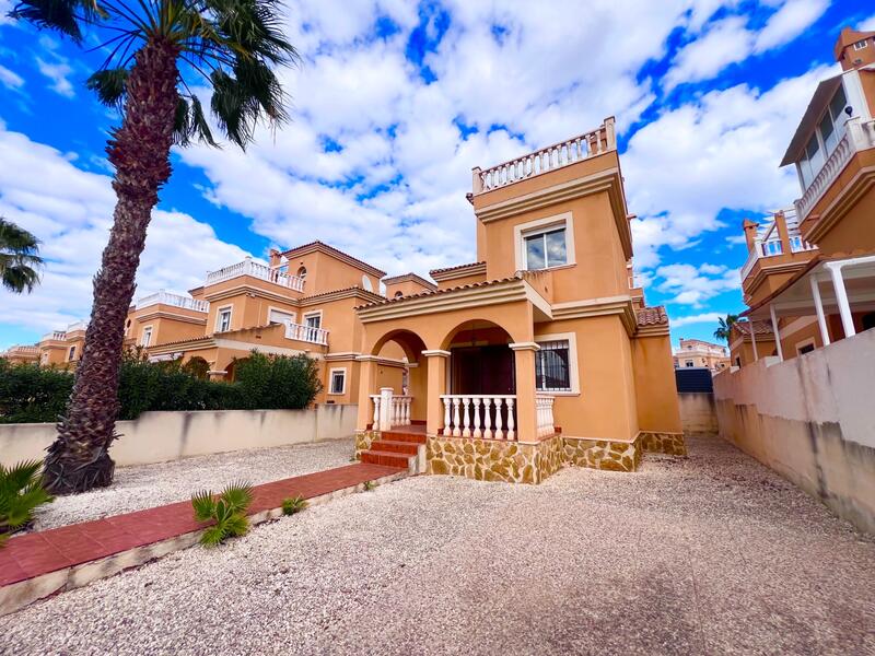 Villa til salg i Ciudad Quesada, Alicante