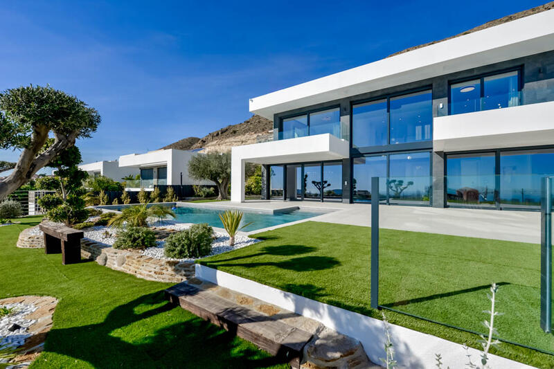 Villa til salgs i Finestrat, Alicante