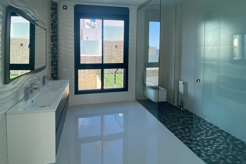 4 Cuarto Villa en venta