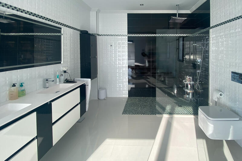4 Cuarto Villa en venta