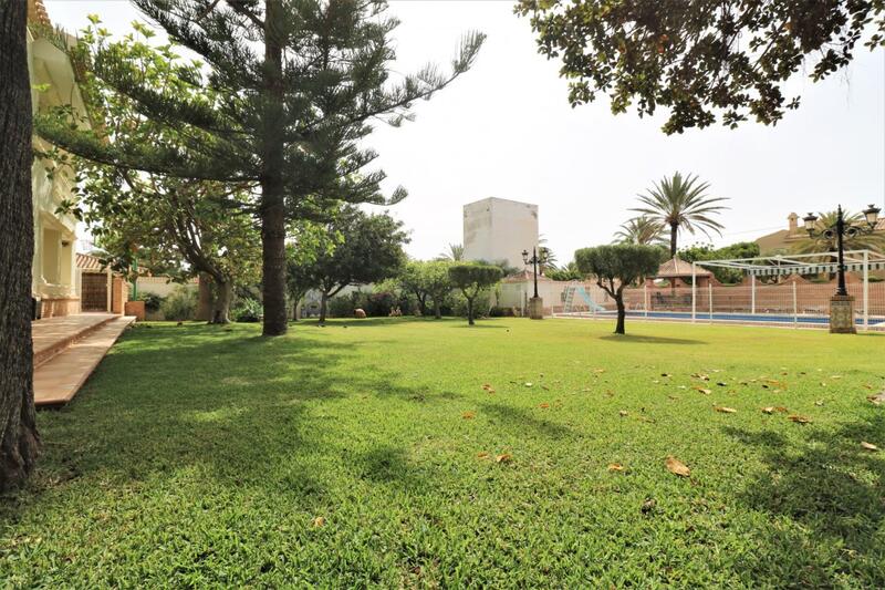 8 slaapkamer Villa Te koop