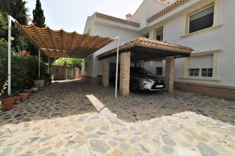 8 slaapkamer Villa Te koop