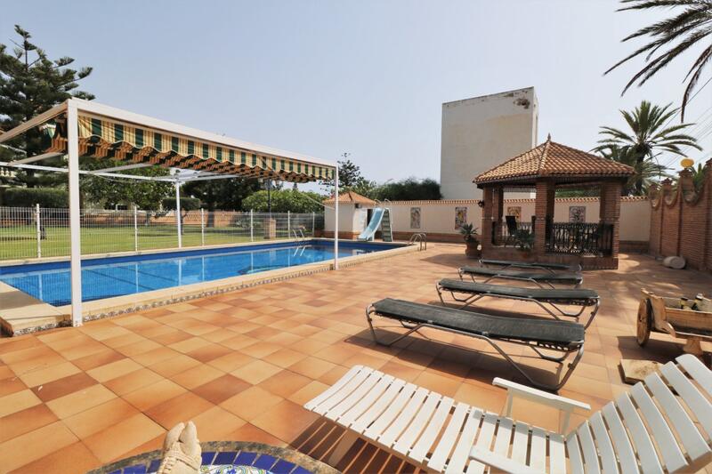 8 slaapkamer Villa Te koop