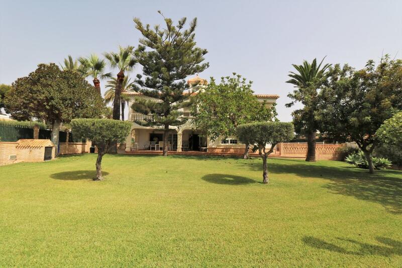 8 slaapkamer Villa Te koop