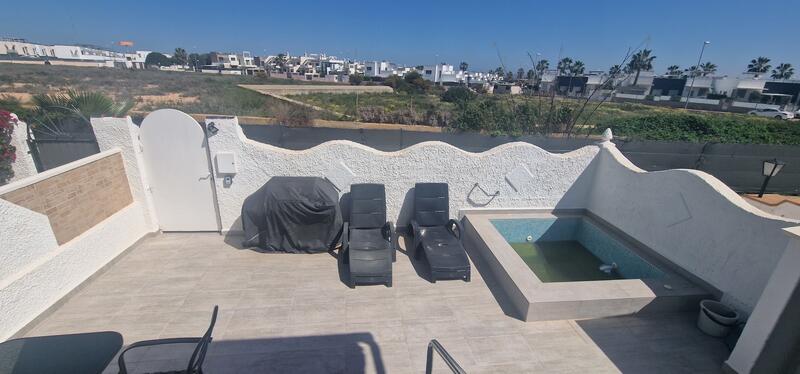 2 bedroom Villa for sale
