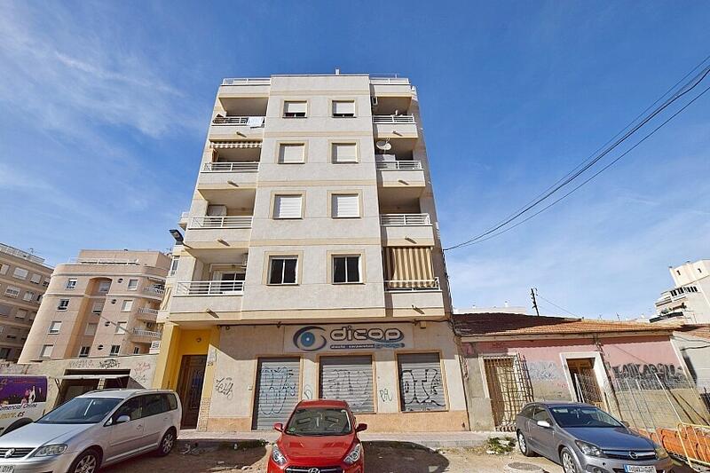 Local Comercial en venta en Torrevieja, Alicante