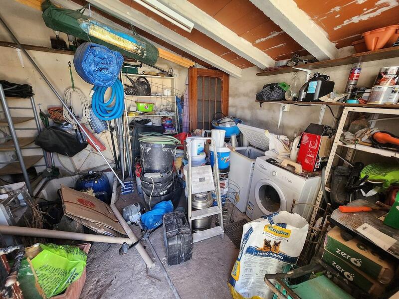 6 soveværelse Grottehus til salg