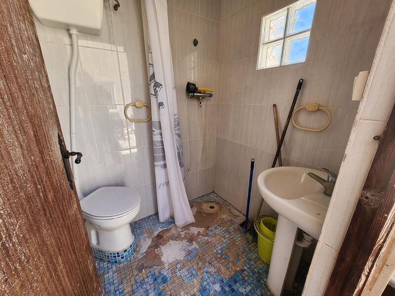 6 soveværelse Grottehus til salg
