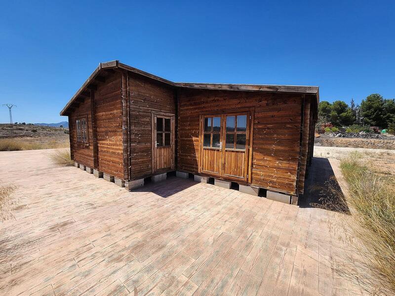 Villa for sale in Pinoso, Alicante