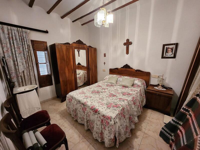 5 slaapkamer Gezinswoning Te koop