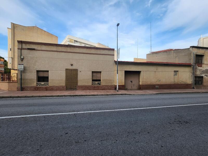 Townhouse for sale in Monóvar, Alicante