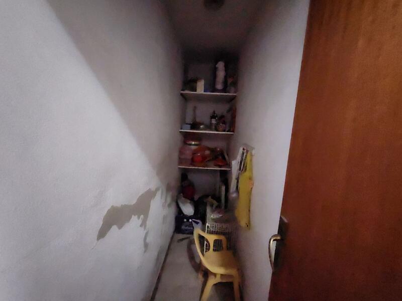 4 bedroom Townhouse for sale
