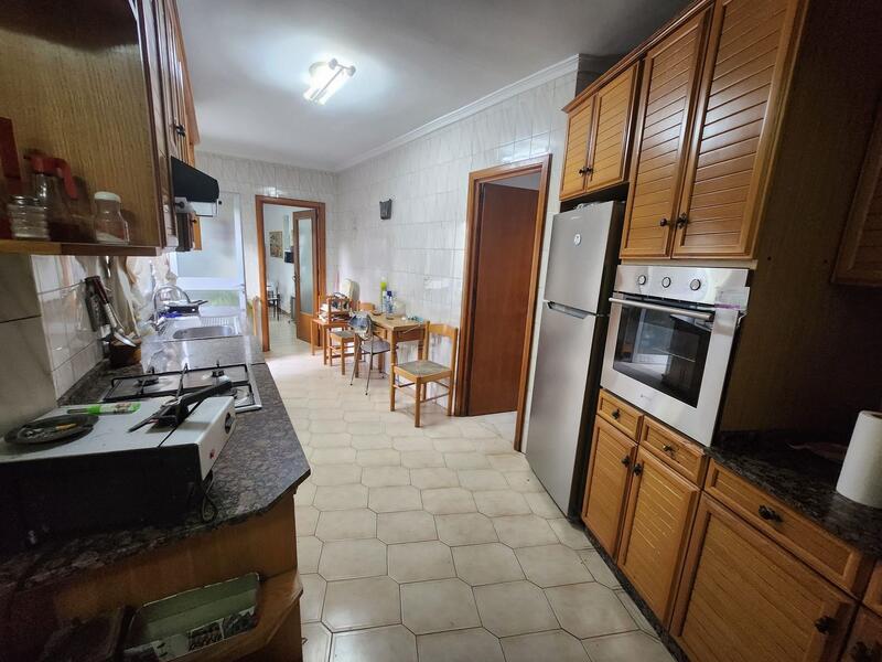 4 bedroom Townhouse for sale