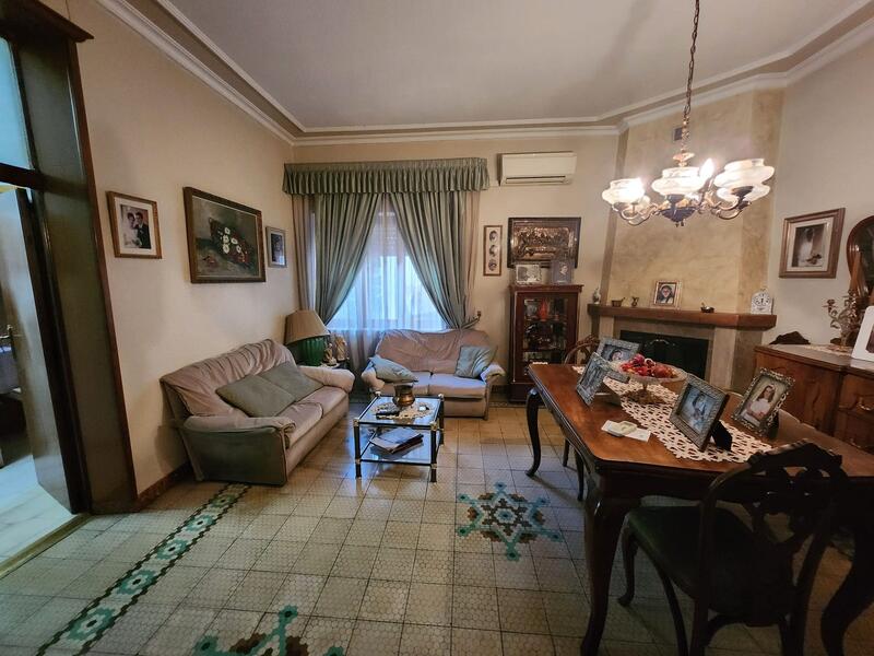 4 bedroom Townhouse for sale