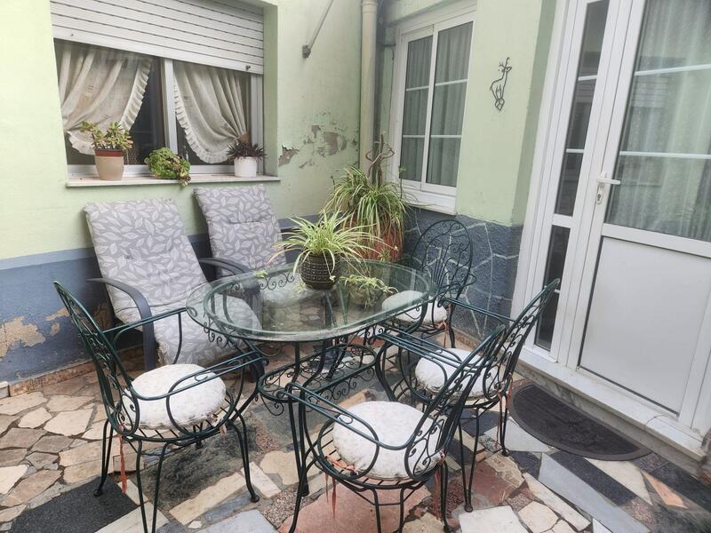 4 bedroom Townhouse for sale