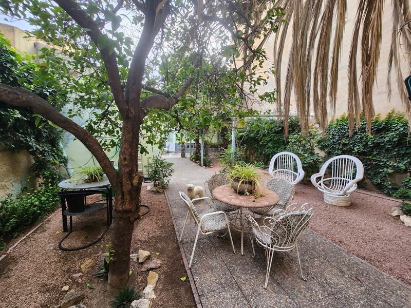 4 bedroom Townhouse for sale
