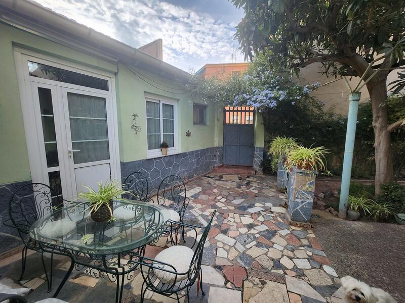 4 bedroom Townhouse for sale