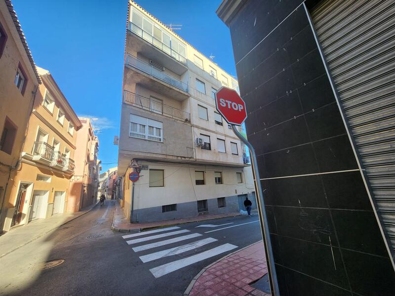 Leilighet til salgs i Sax, Alicante