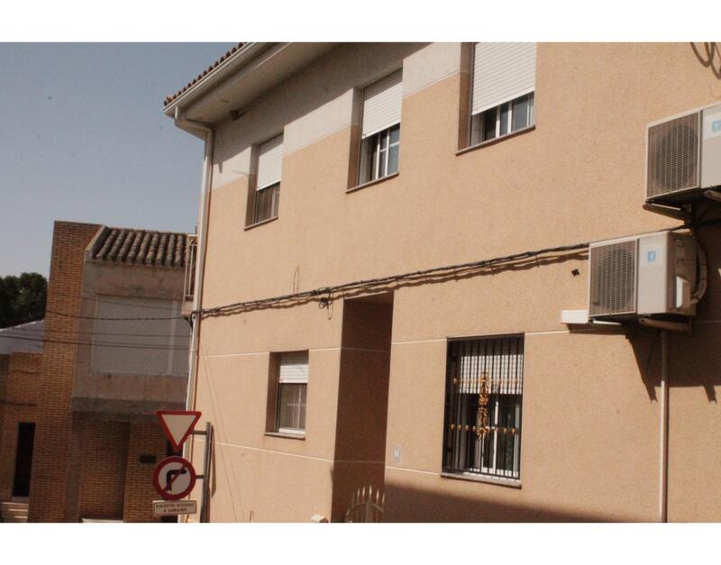 Byhus til salg i Pinoso, Alicante