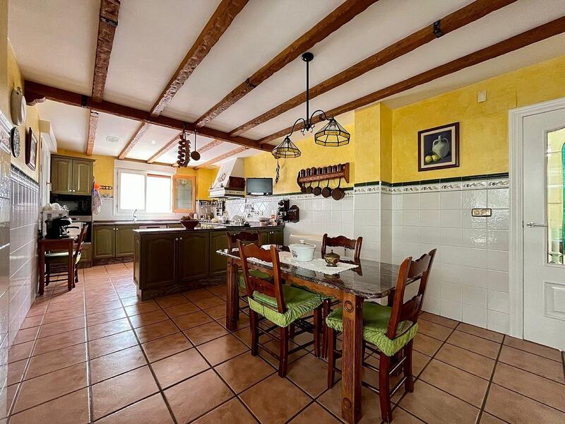 4 Schlafzimmer Stadthaus zu verkaufen