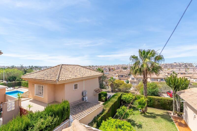 Villa zu verkaufen in Orihuela Costa, Alicante