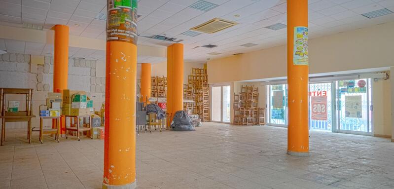 1 Cuarto Local Comercial en venta