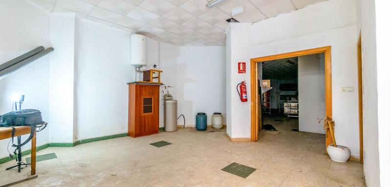 1 Cuarto Local Comercial en venta