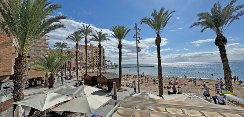 квартира продается в Torrevieja, Alicante