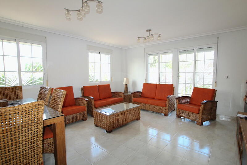 4 Schlafzimmer Villa zu verkaufen