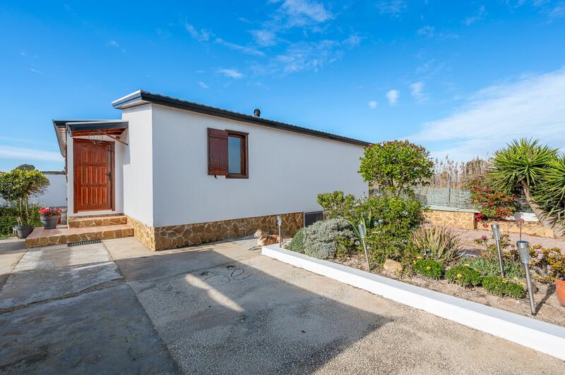 3 bedroom Country House for sale