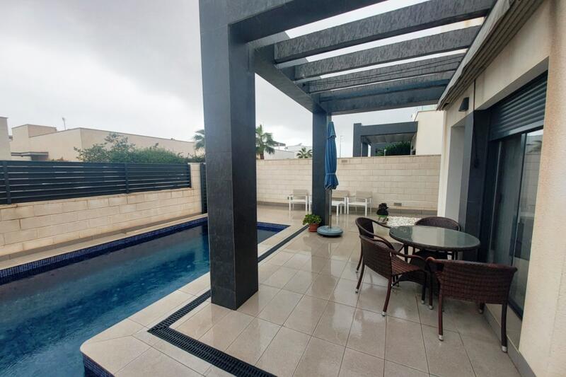 Villa en venta en Ciudad Quesada, Alicante