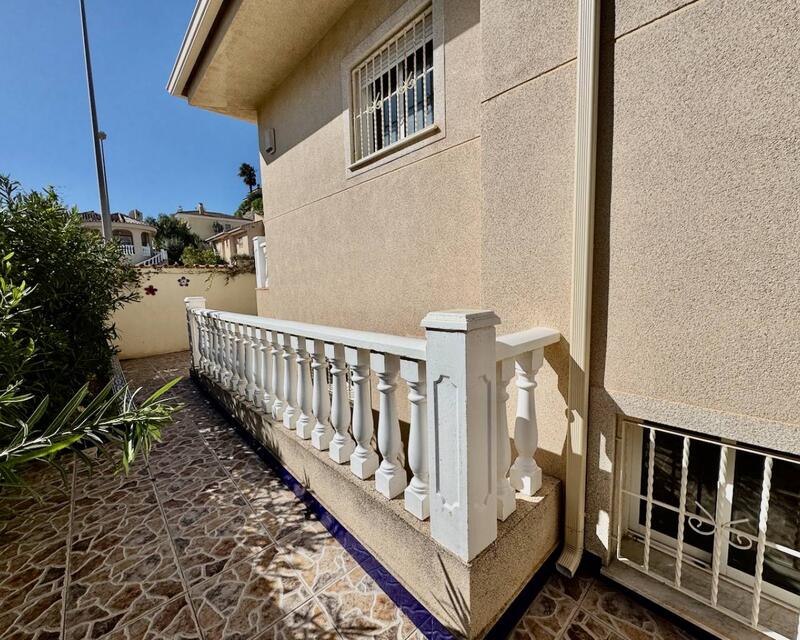5 bedroom Villa for sale