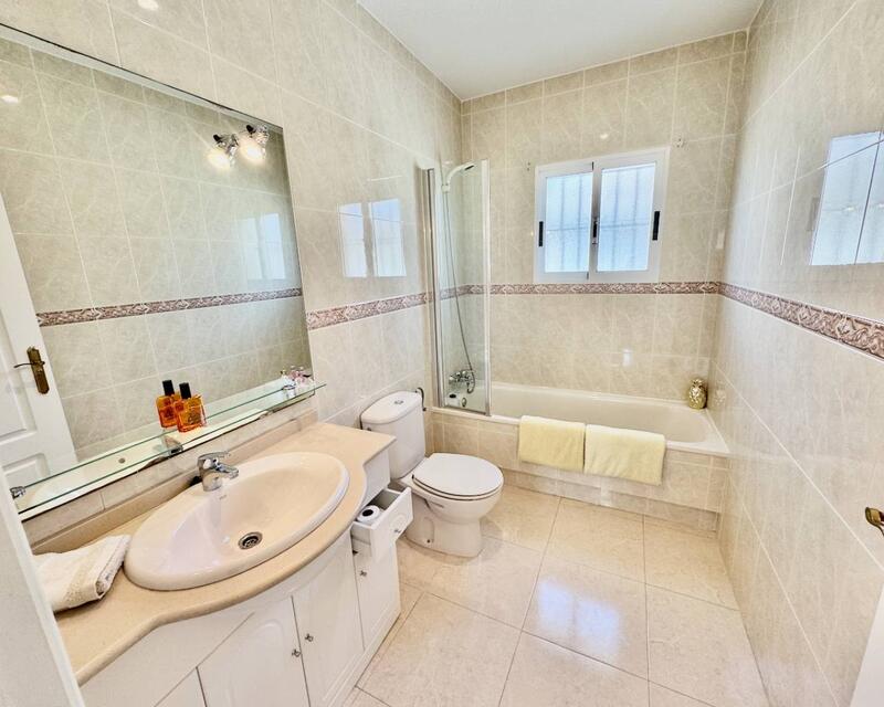 5 bedroom Villa for sale