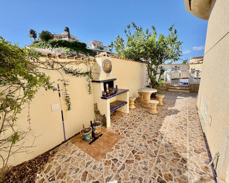 5 bedroom Villa for sale