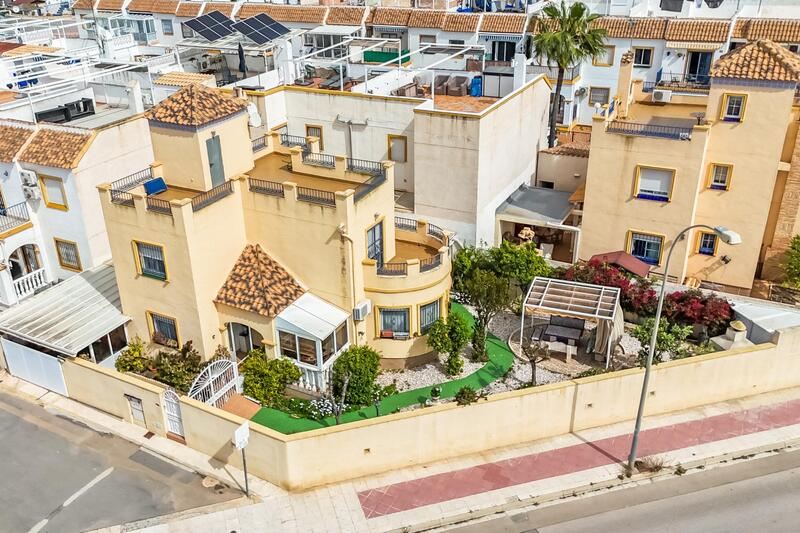 Country House for sale in Orihuela Costa, Alicante