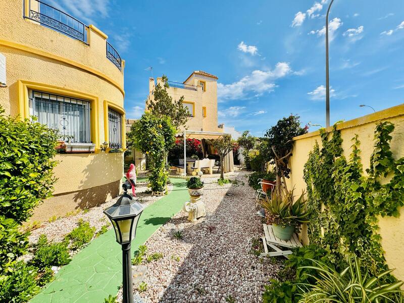 3 bedroom Country House for sale